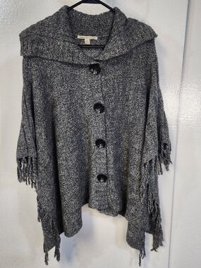 Carolyn Taylor Fringe Hippie Poncho Sweater Gray Button One Size Fits All OS